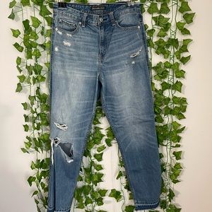 Abercrombie & Fitch Ripped Mom Jean